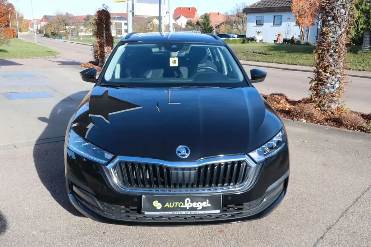 Gebraucht Skoda Octavia Ambition 110 PS (80 kW) 2023 Schwarz Kombi