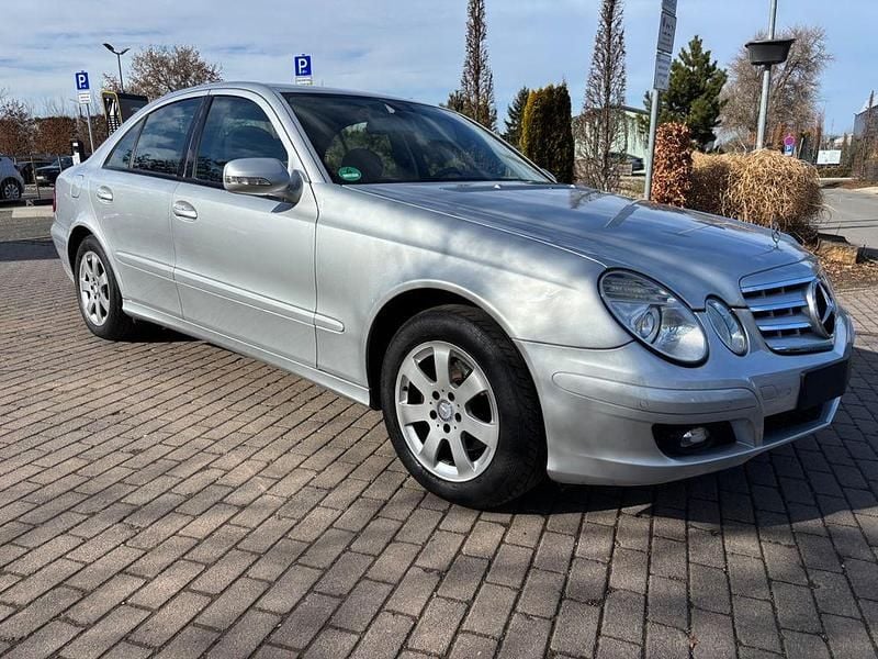 Gebraucht Mercedes E200 184 PS (135 kW) 2008 Grau Limousine