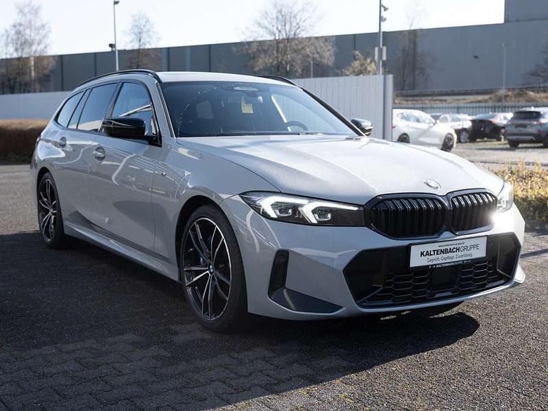 Gebraucht BMW 320 M Sport 190 PS (139 kW) 2024 Grau Kombi