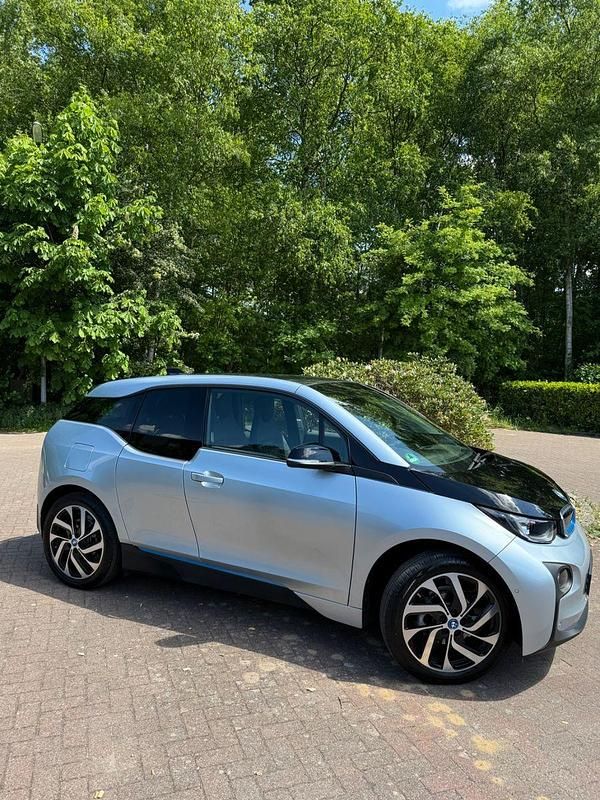 Silber Gebraucht 2015 BMW i3 Kleinwagen | 12.400 € (Fairer Preis) - Bild 1/4