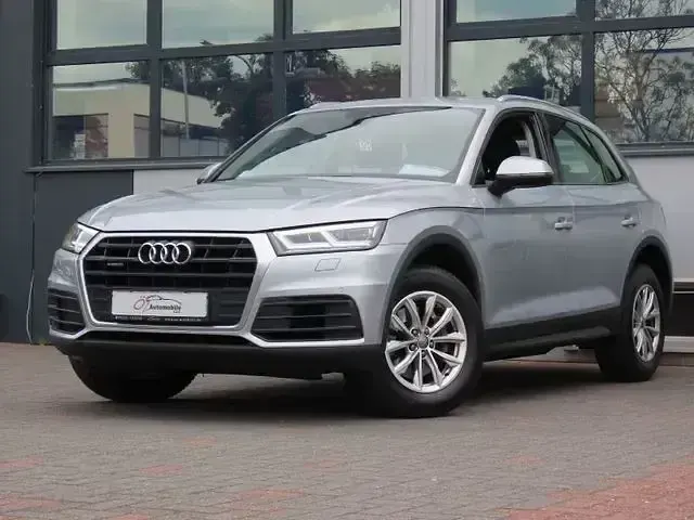 Używany Audi Q5 Performance 190 KM (139 kW) 2020 Srebrny SUV