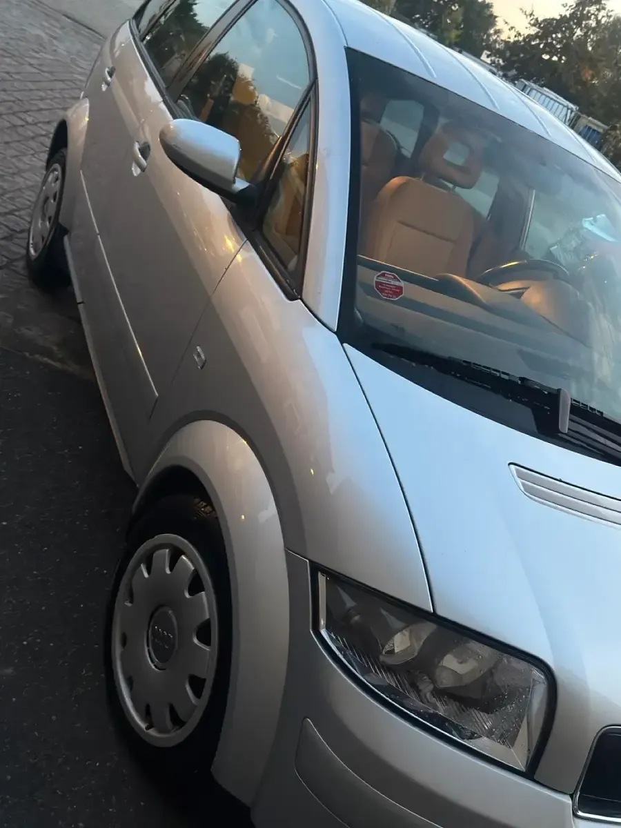 Gebraucht Audi A2 75 PS (55 kW) 2000 Silber Kleinwagen