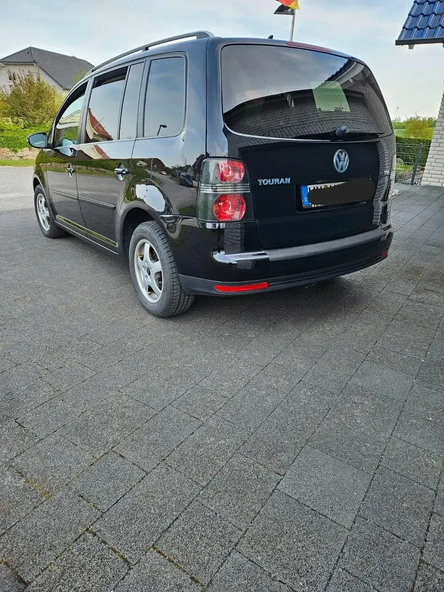 Gebraucht VW Touran 140 PS (102 kW) 2009 Schwarz Van / Kleinbus
