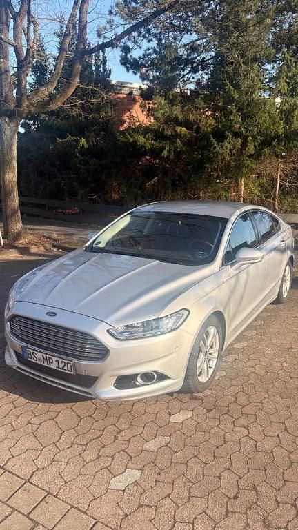 Gebraucht Ford Mondeo Titanium 165 PS (121 kW) 2017 Silber Limousine