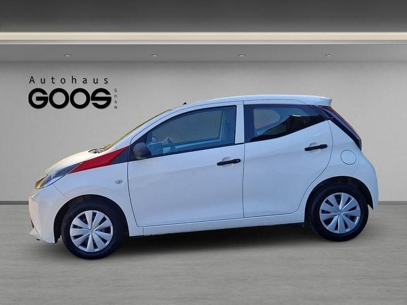 Gebraucht Toyota Aygo Business Edition 69 PS (50 kW) 2016 Weiß Kleinwagen