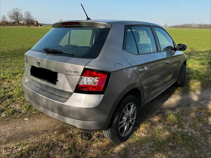 Gebraucht Skoda Fabia 95 PS (69 kW) 2018 Grau Kleinwagen