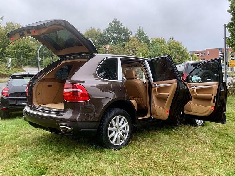 Gebraucht Porsche Cayenne 239 PS (175 kW) 2009 Braun SUV