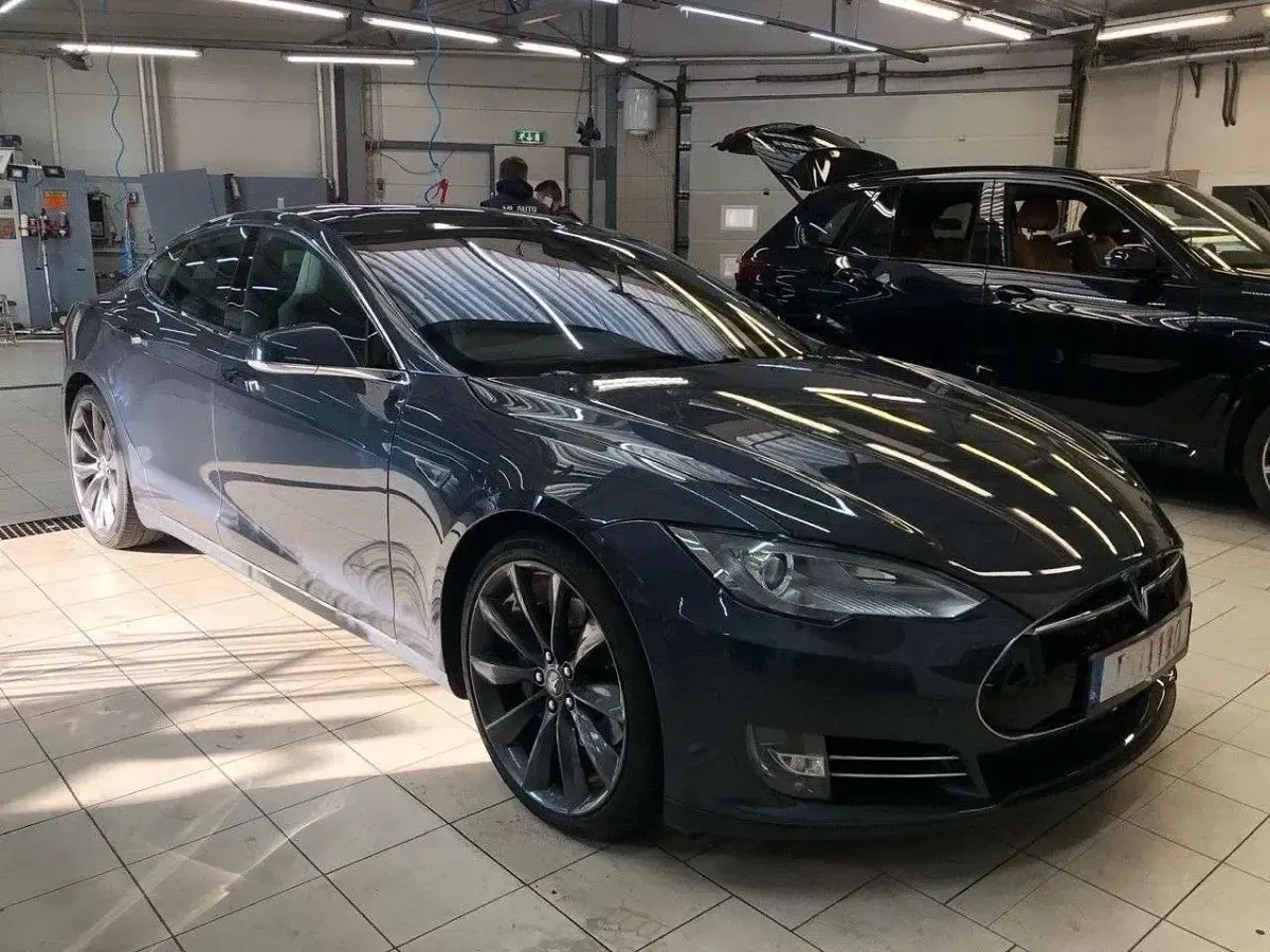 Gebraucht Tesla Model S 311 kW (423 PS) 2016 Grau Kleinwagen
