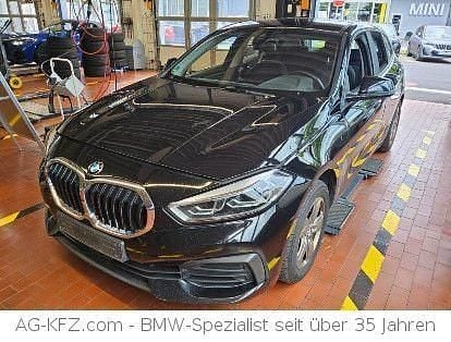 Schwarz Gebraucht 2022 BMW 118 Advantage Kleinwagen | 13.990 € (Guter Preis) - Bild 1/4