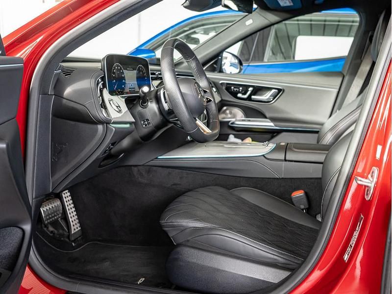Gebraucht Mercedes E300 Premium 197 PS (144 kW) 2025 Rot Limousine