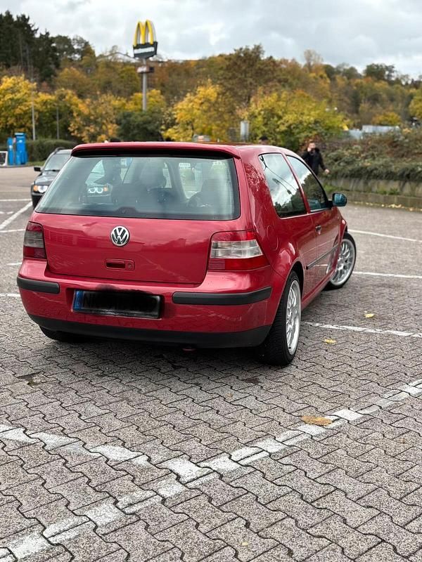 Gebraucht VW Golf IV 90 PS (66 kW) 2002 Rot Kleinwagen