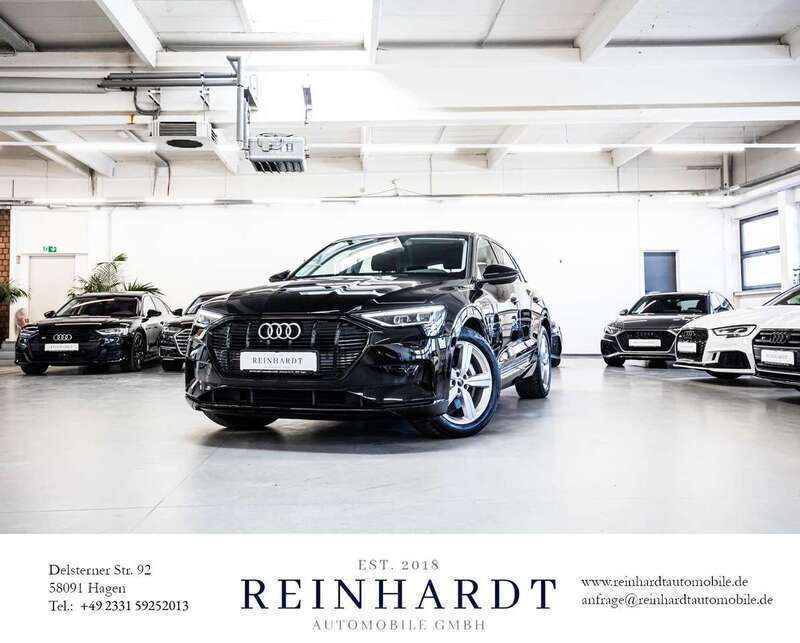 Brillantschwarz Gebraucht 2023 Audi e-tron Advanced SUV | 36.375 € - Bild 1/3
