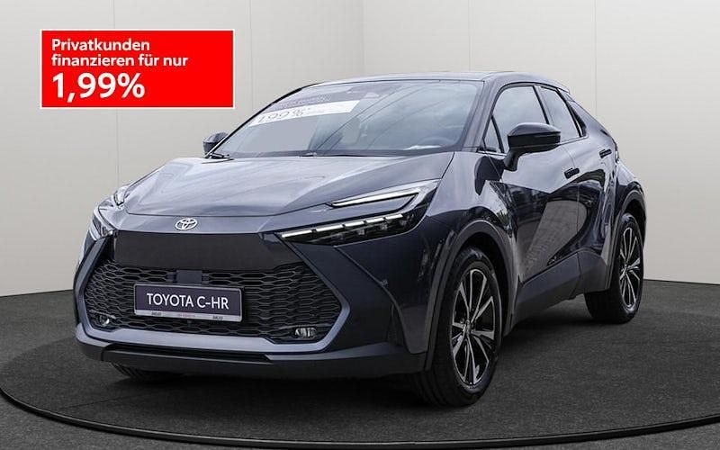 Grau Neu 2025 Toyota C-HR Team SUV | 38.529 € (Teuer) - Bild 1/4