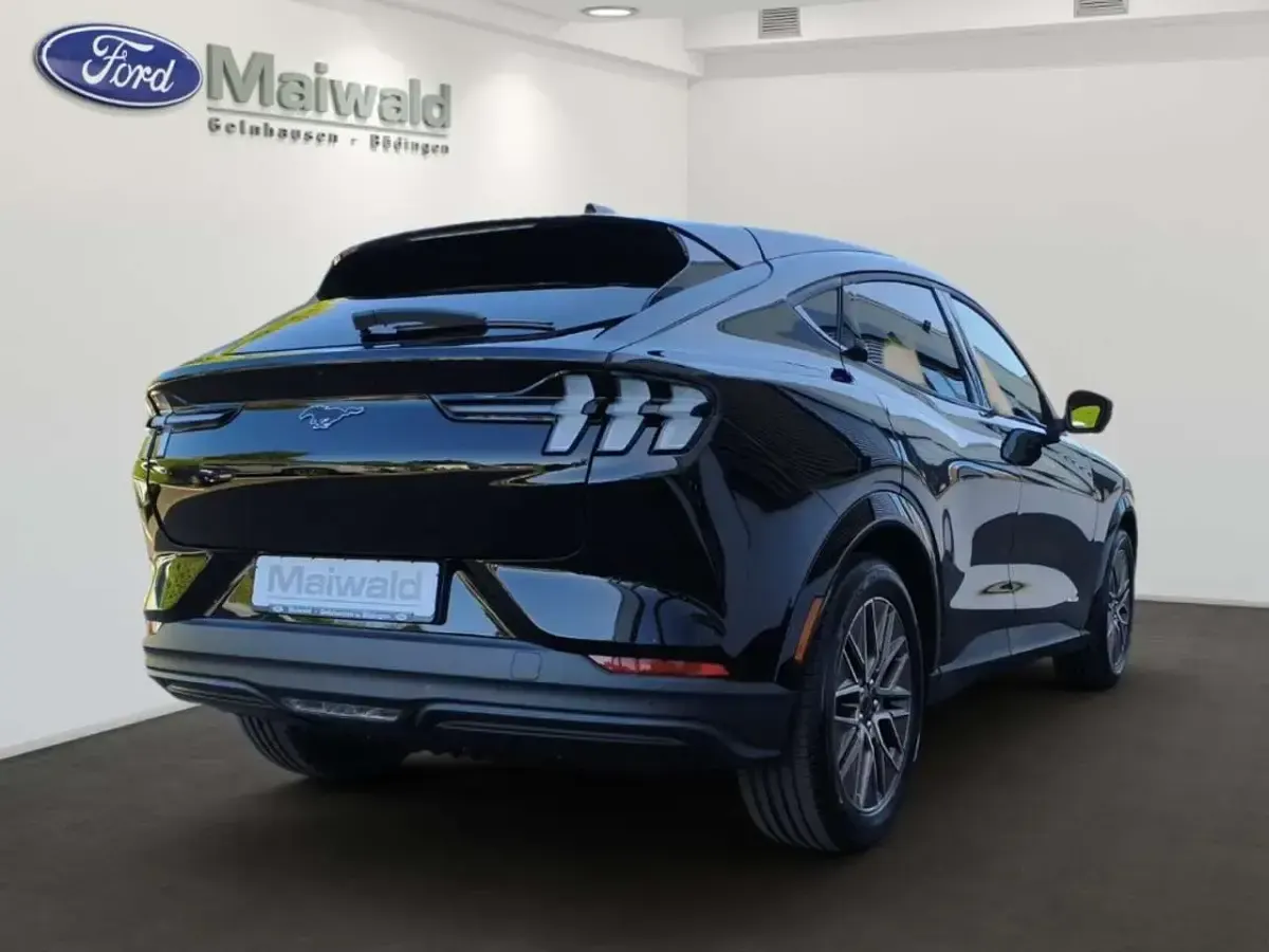 Neu Ford Mustang Mach-E Premium 216 kW (294 PS) 2026 Iridiumschwarz metallic SUV