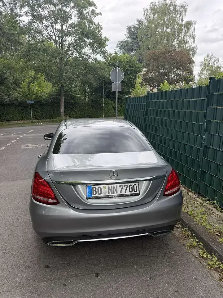 Gebraucht Mercedes C180 156 PS (114 kW) 2016 Limousine