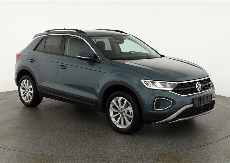 Neu VW T-Roc Life 150 PS (110 kW) 2025 Petroleumblau metallic SUV