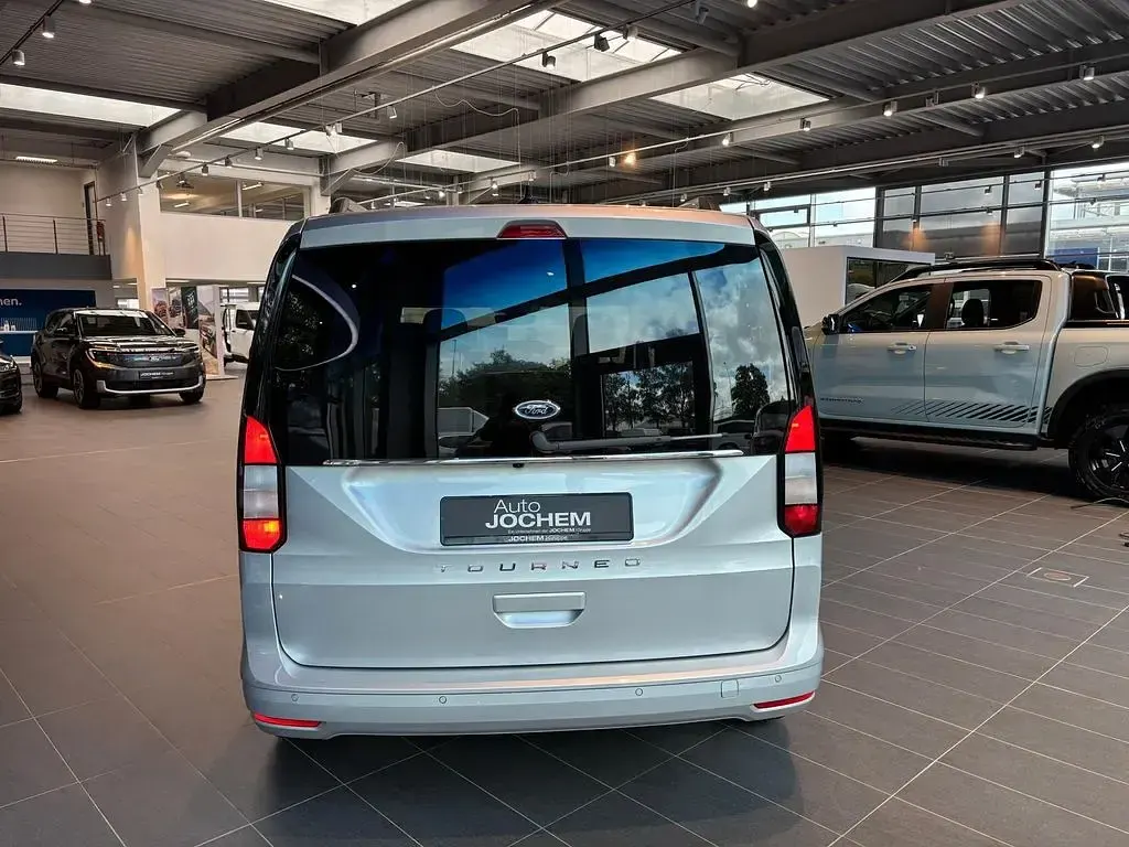 Neu Ford Tourneo Connect Titanium 122 PS (89 kW) 2026 Silber Van / Kleinbus