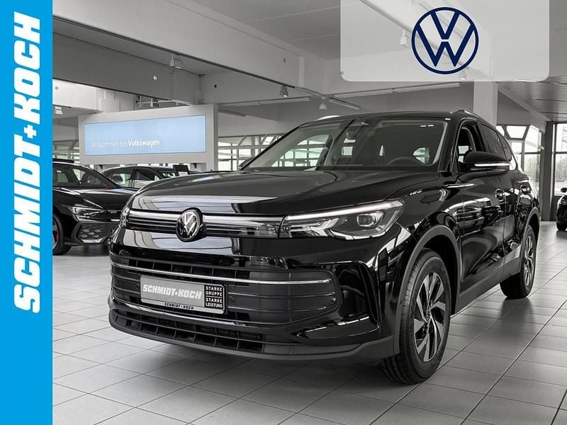 Neu VW Tiguan Life 131 PS (96 kW) 2026 Grenadillschwarz (schwarz) SUV