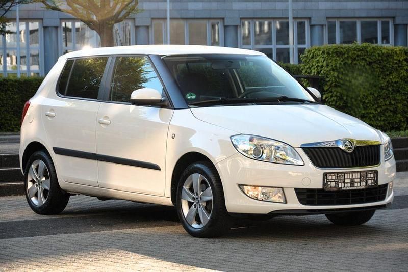 Gebraucht Skoda Fabia Fresh 86 PS (63 kW) 2014 Weiß Limousine