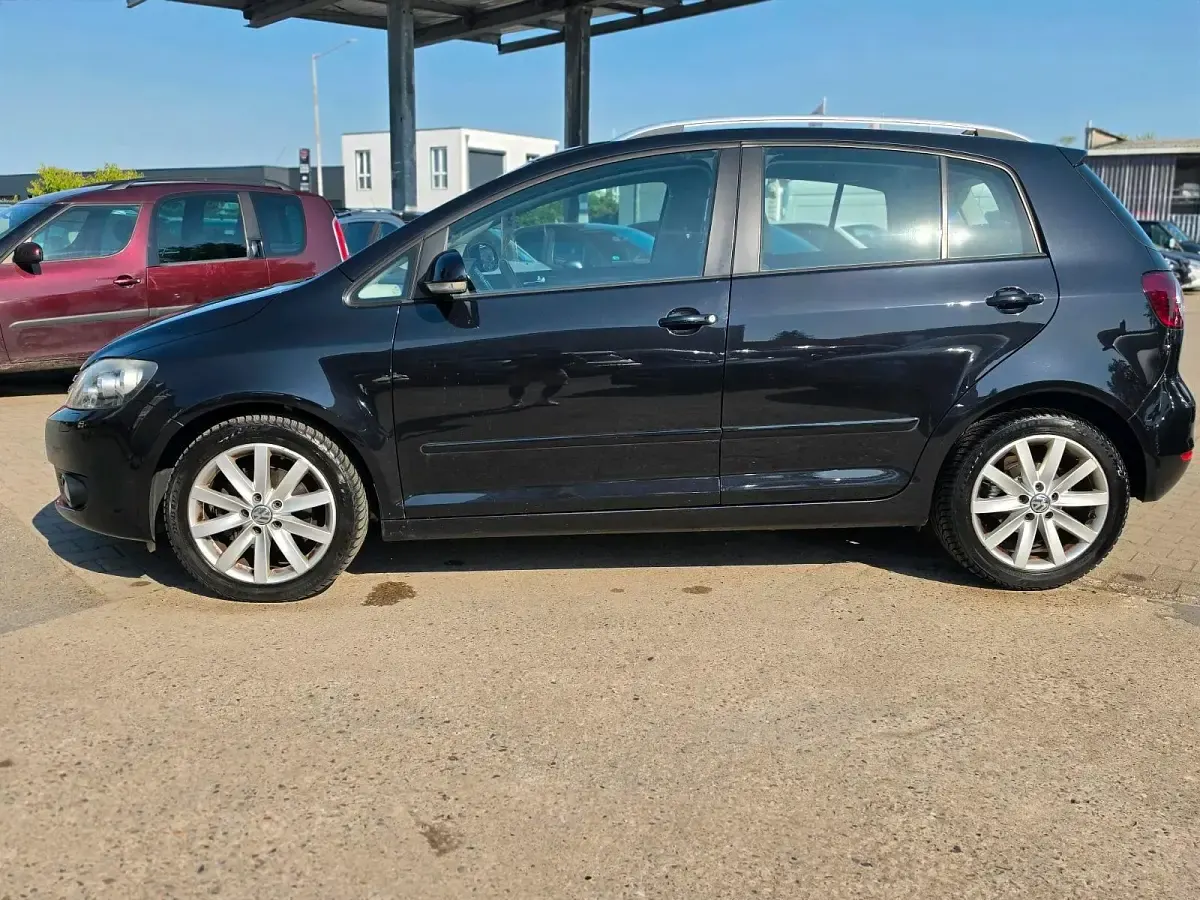 Gebraucht VW Golf Plus Cross 140 PS (102 kW) 2009 Schwarz Van / Kleinbus