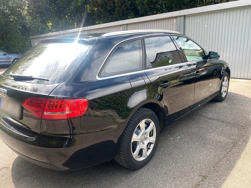 Usata Audi A4 Basis 120 CV (88 kW) 2009 Nero Station wagon