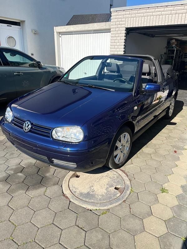 Gebraucht VW Golf Cabriolet 115 PS (84 kW) 2001 Blau Cabrio