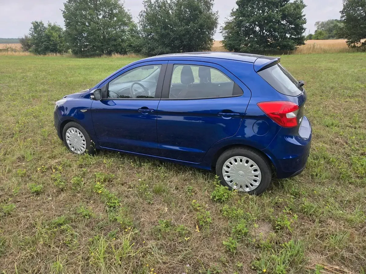 Gebraucht Ford Ka Plus 71 PS (52 kW) 2017 Blau Kleinwagen