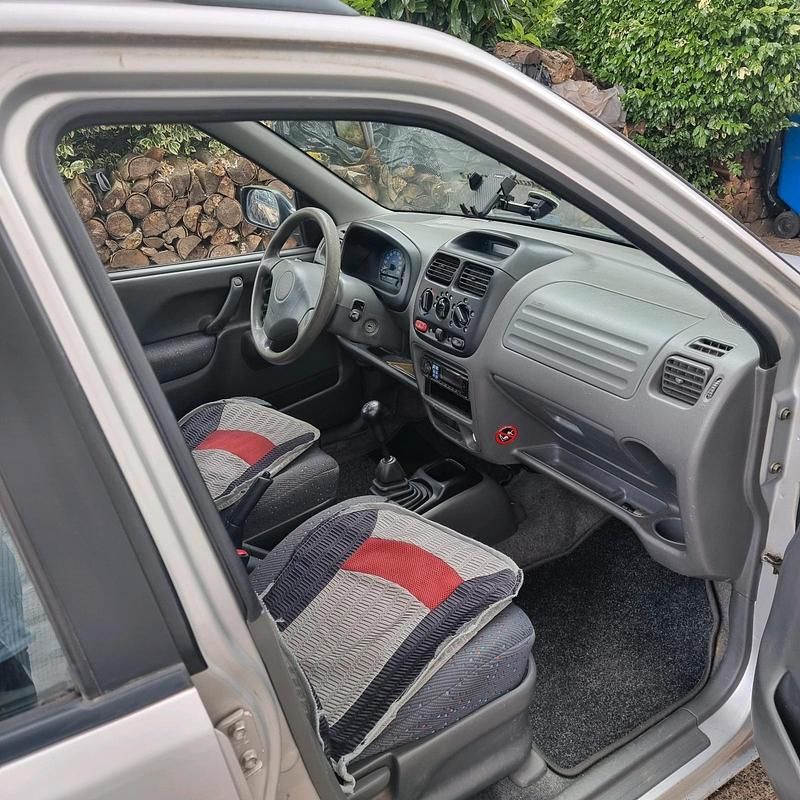Grau Gebraucht 2000 Suzuki Ignis SUV | 1.790 € (Fairer Preis) - Bild 1/4