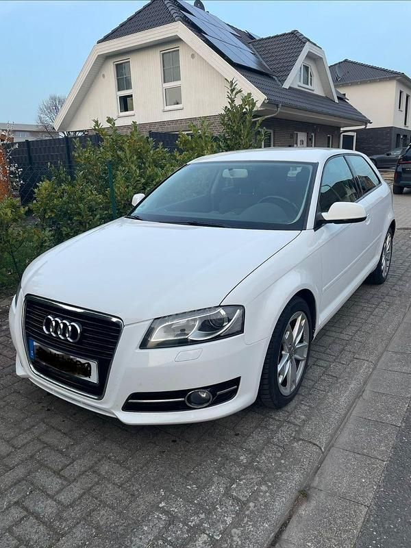 Gebraucht Audi A3 Ambition 116 PS (85 kW) 2011 Weiß Kleinwagen
