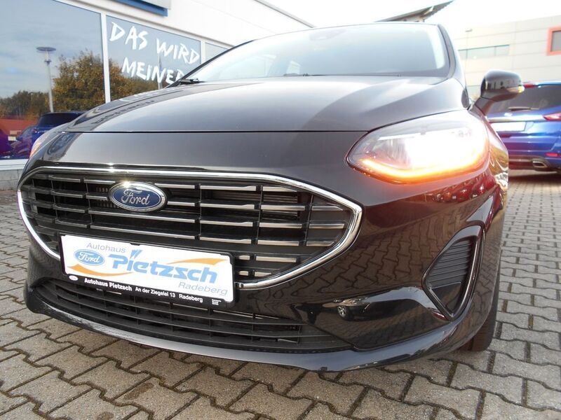 Gebraucht Ford Fiesta Titanium 125 PS (91 kW) 2023 Schwarz Kleinwagen
