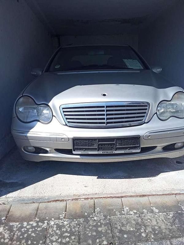 Gebraucht Mercedes C220 143 PS (105 kW) 2000 Grau Limousine