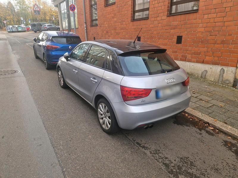 Gebraucht Audi A1 Sportback 122 PS (89 kW) 2014 Silber Kleinwagen