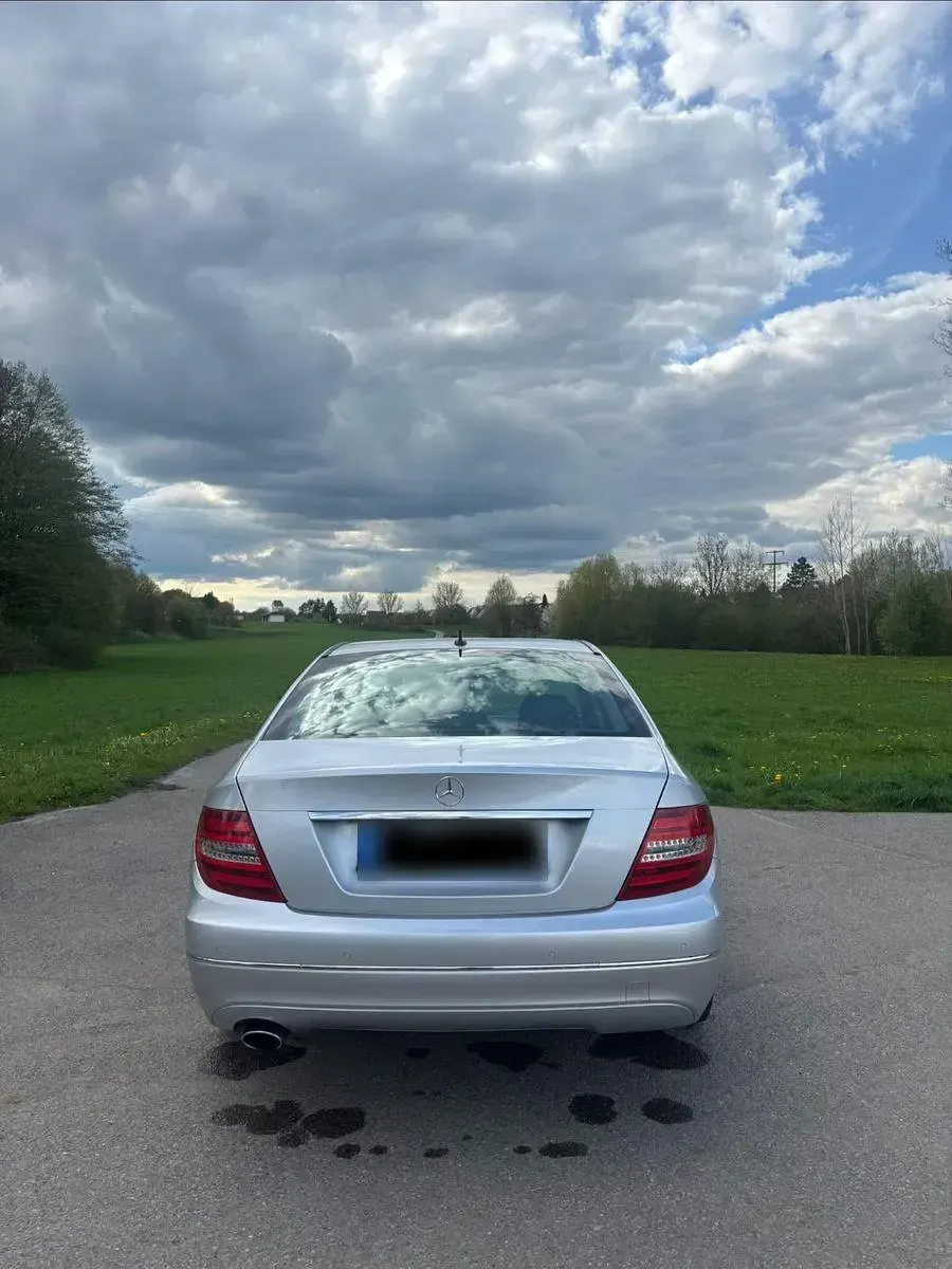 Gebraucht Mercedes C220 Elegance 170 PS (125 kW) 2012 Silber Limousine