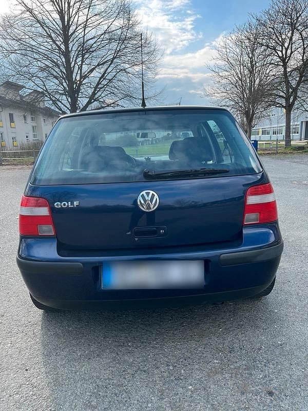 Gebraucht VW Golf IV 75 PS (55 kW) 2003 Blau Kleinwagen