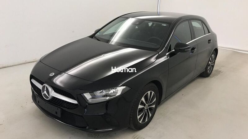 Schwarz Gebraucht 2022 Mercedes A180 Limousine | 18.444 € (Superpreis) - Bild 1/4