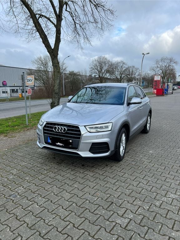 Silber Gebraucht 2016 Audi Q3 Comfort SUV | 13.500 € (Guter Preis) - Bild 1/4