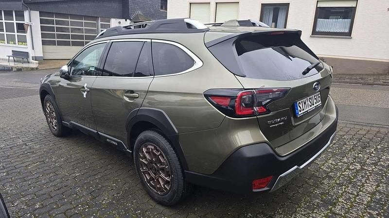 Uusi Subaru Outback Platinum 169 HP (124 kW) 2026 Vihreä Farmari