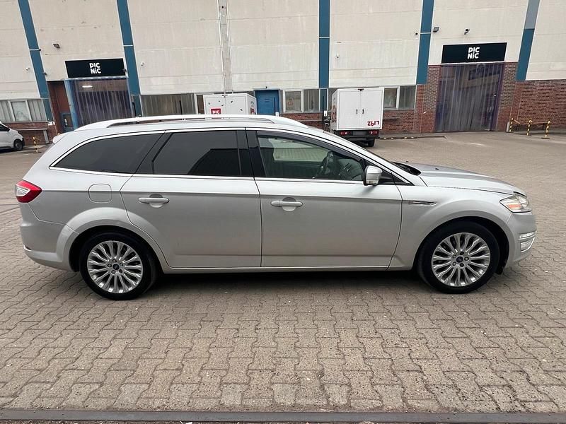 Gebraucht Ford Mondeo Titanium 200 PS (147 kW) 2011 Silber Kombi