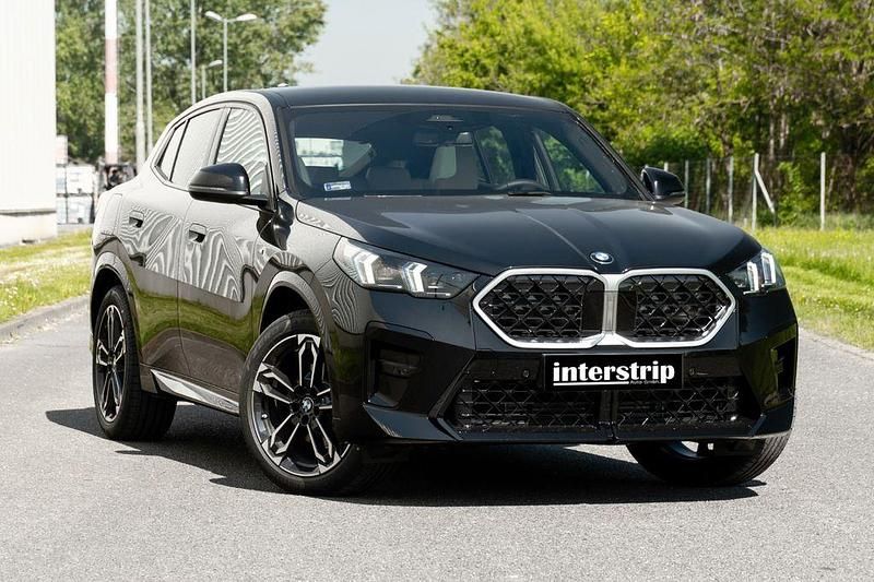 Gebraucht BMW X2 M Sport 163 PS (119 kW) 2025 Black sapphire metallic SUV