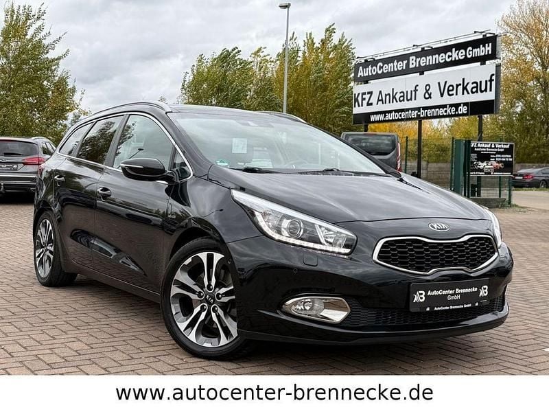 Schwarz Gebraucht 2014 Kia Ceed Platinum Limousine | 9.800 € (Guter Preis) - Bild 1/4