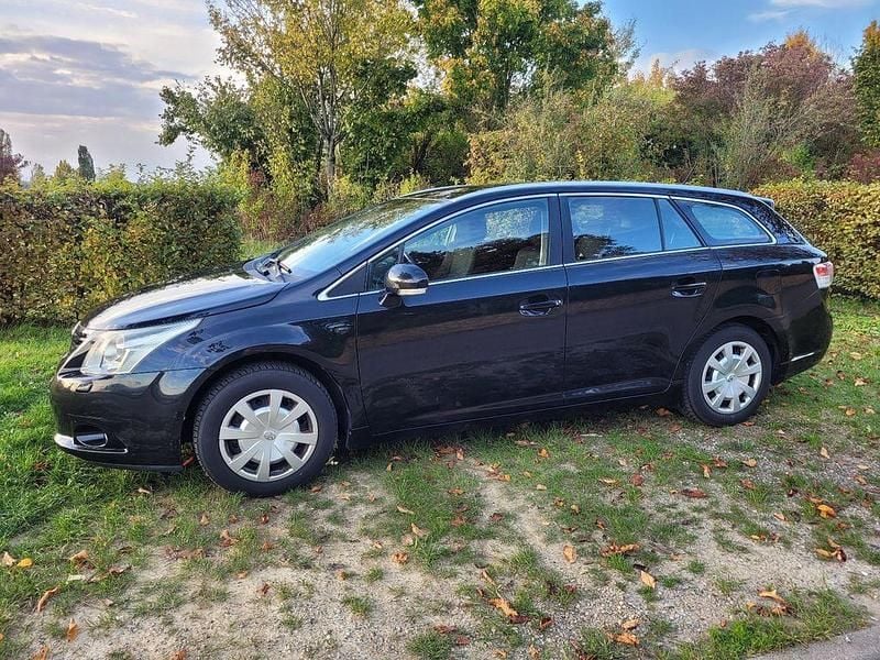Schwarz Gebraucht 2009 Toyota Avensis Sol Kombi | 3.500 € (Superpreis) - Bild 1/4