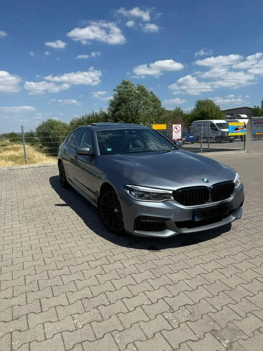 Gebraucht BMW 530 M Sport 265 PS (194 kW) 2020 Grau Limousine