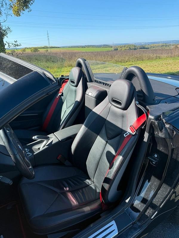 Gebraucht Mercedes SLK280 231 PS (169 kW) 2009 Schwarz Cabrio