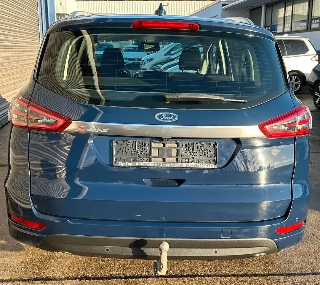 Gebraucht Ford S-MAX Titanium 150 PS (110 kW) 2020 Blau Van / Kleinbus