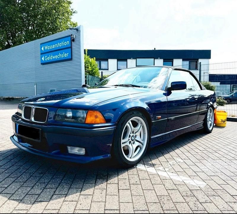 Blau Gebraucht 1995 BMW 318 Cabriolet M Sport Cabrio | 6.750 € - Bild 1/1