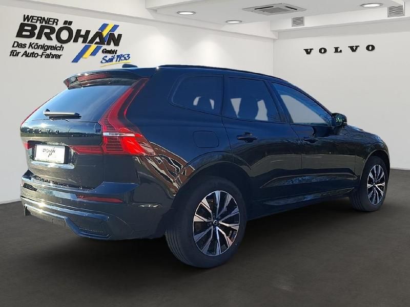 Gebraucht Volvo XC60 Plus 197 PS (144 kW) 2023 Black stone, solid / solid SUV