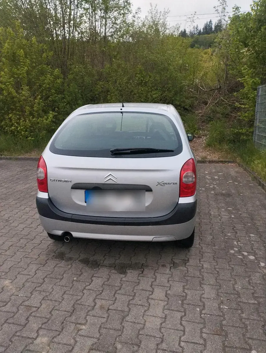 Gebraucht Citroën Xsara Picasso 109 PS (80 kW) 2006 Silber Van / Kleinbus