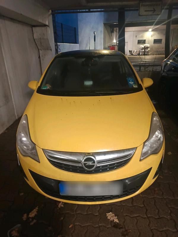 Gelb Gebraucht 2011 Opel Corsa Kleinwagen | 3.000 € (Guter Preis) - Bild 1/4