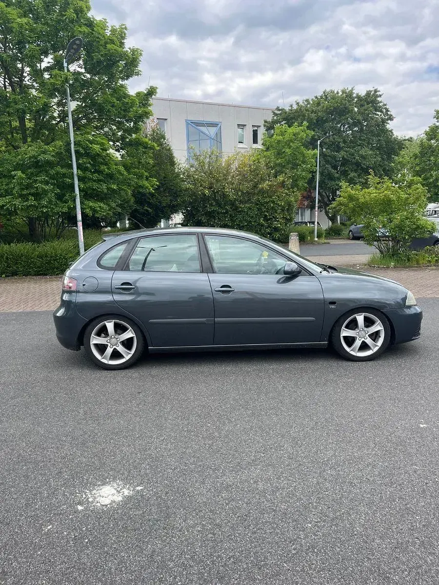 Gebraucht Seat Ibiza Comfort 101 PS (74 kW) 2007 Grau Kleinwagen