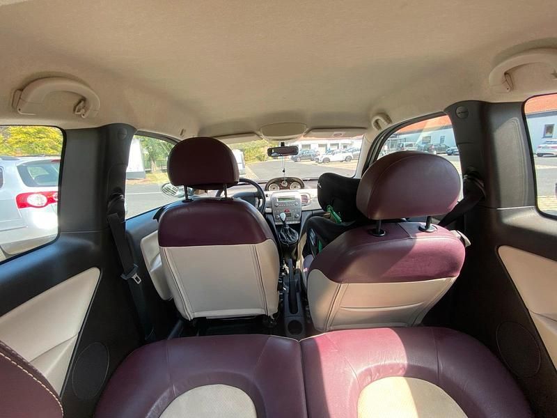 Grau Gebraucht 2008 Lancia Ypsilon Kleinwagen | 1.200 € - Bild 1/4